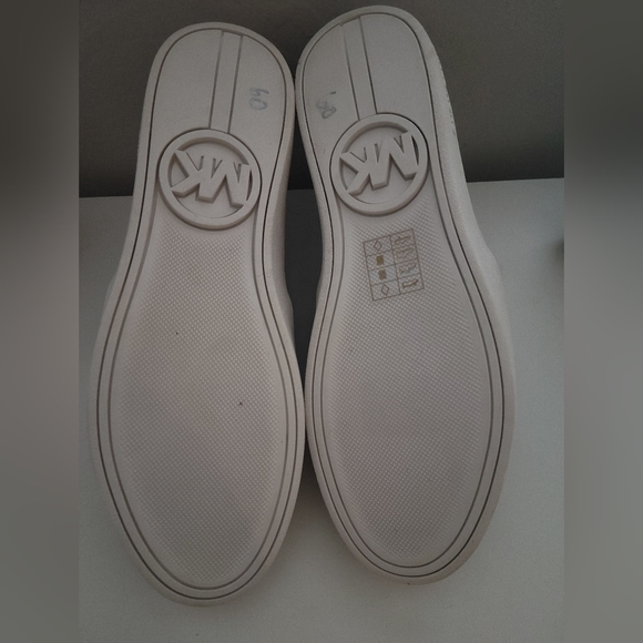 Authentic Michael Kores Slide On Shoes- Sz 7 - Picture 3 of 3